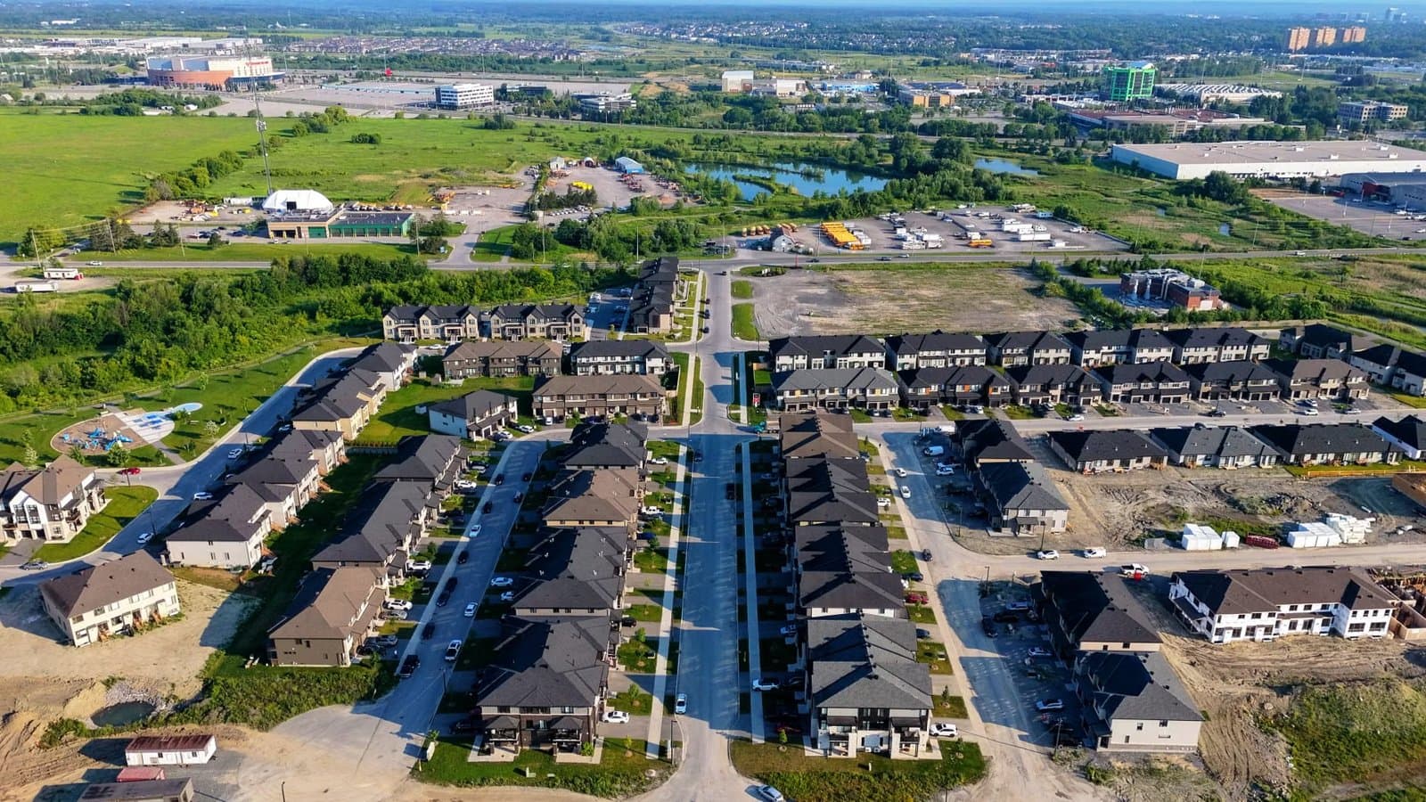 Lincoln Ridge Condos vs. Lincoln Single-Family Homes